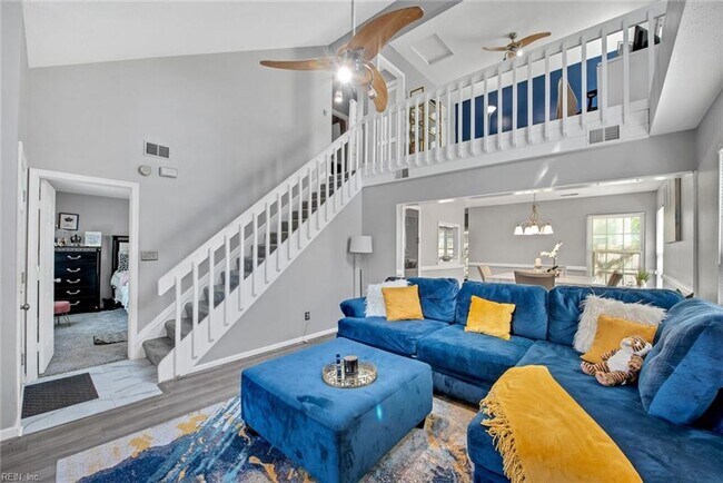 Building Photo - Beautiful 3-bed 2-bath Townhome