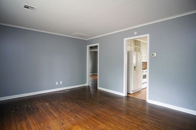 Building Photo - For Lease | Brookside | $1175 Rent