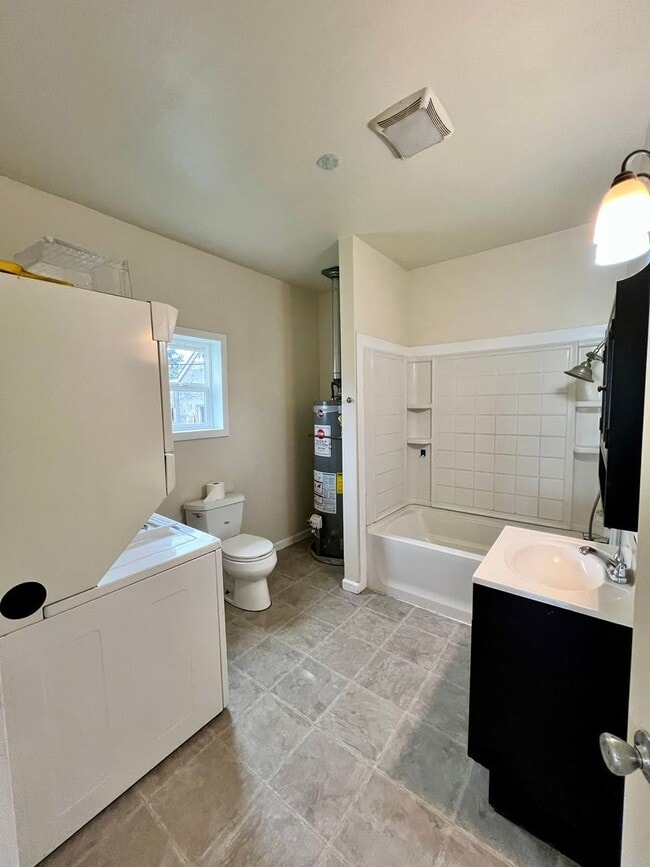 Building Photo - Cozy 2 Bedroom in Ferndale!