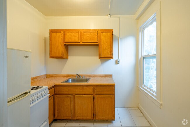 Kitchen - 615 Leavenworth