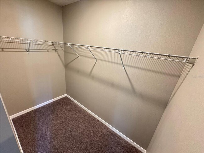Building Photo - 2323 Silverview Dr