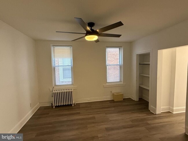 Building Photo - 4937 Walnut St