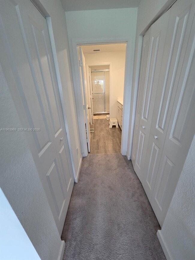 Building Photo - 4343 Hammock Grove Dr