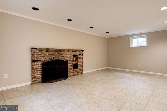 Building Photo - 5013 Brookdale Rd