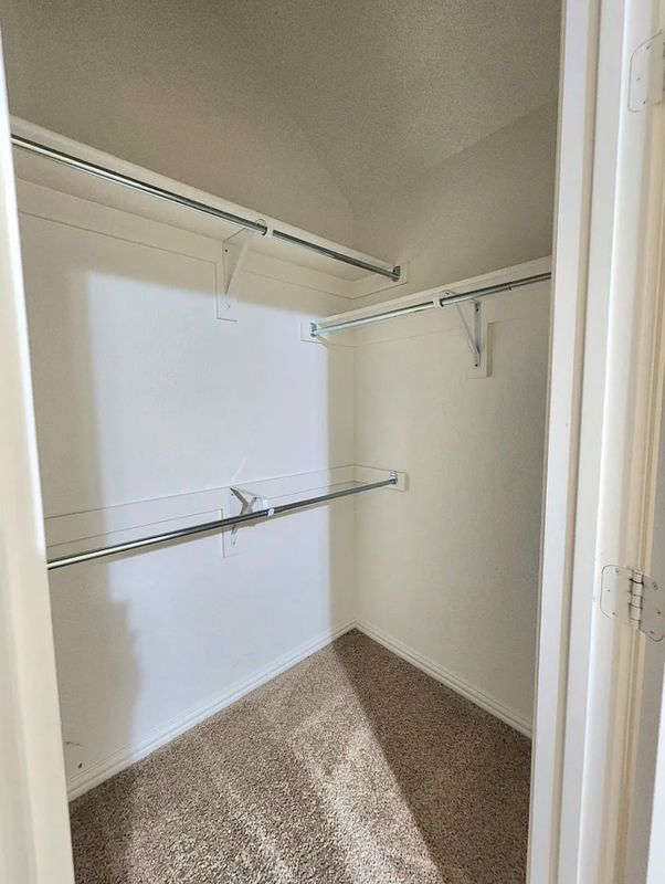 Building Photo - 4816 Bridgewater St