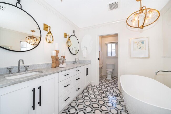 Building Photo - 2823 Wilford Ave