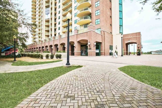 Primary Photo - Furnished 1/1 in Plaza Tower@ Kleman Plaza