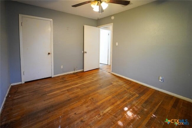 Building Photo - 1005 E Polk Ave