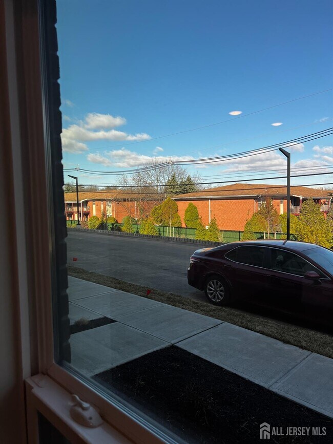 Building Photo - 309 Lyla Ln