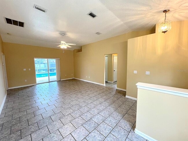 Building Photo - 122 Parkview Dr