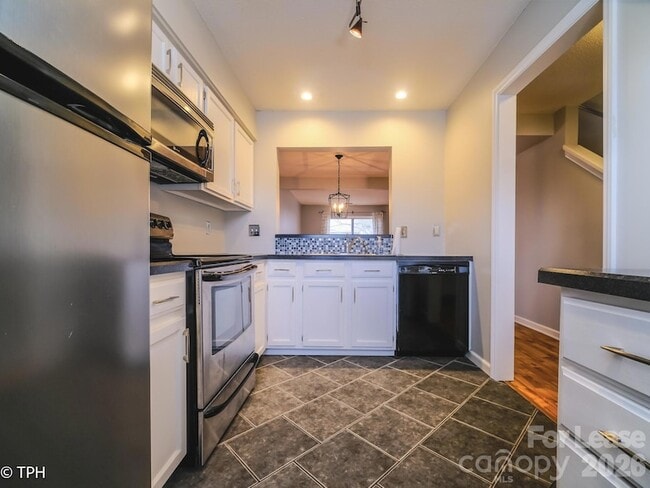 Building Photo - 6124 Heath Ridge Ct