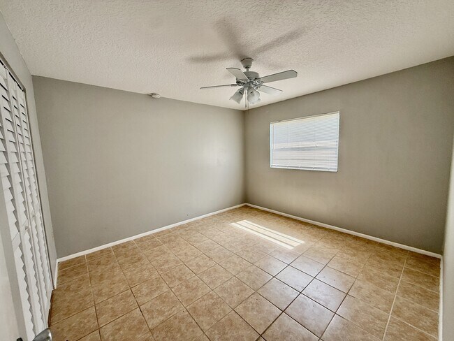 Building Photo - 701 Michigan Ct
