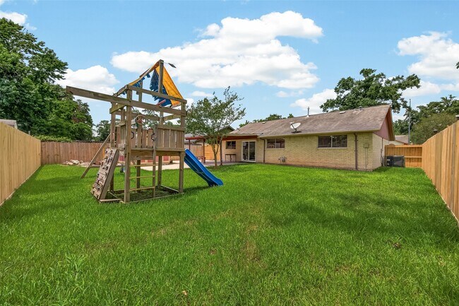 Building Photo - 5206 Olana Dr