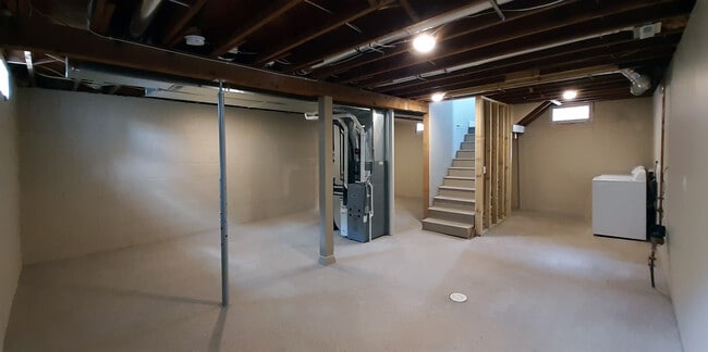 Building Photo - 207 14th Ave. NE