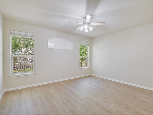 Building Photo - 3712 Broadwinged Hawk Cove