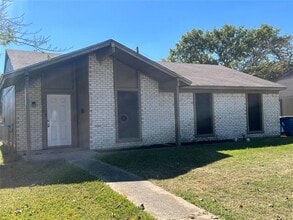 Building Photo - 9720 Faircloud Dr