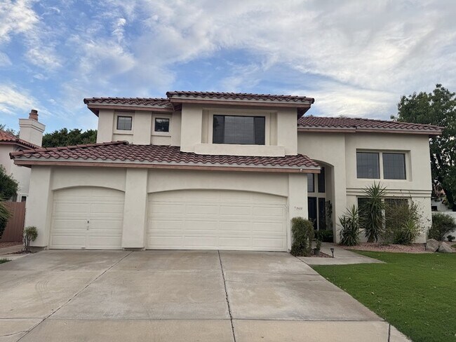 Building Photo - Marshall Ranch - Solar - Pool W/service included