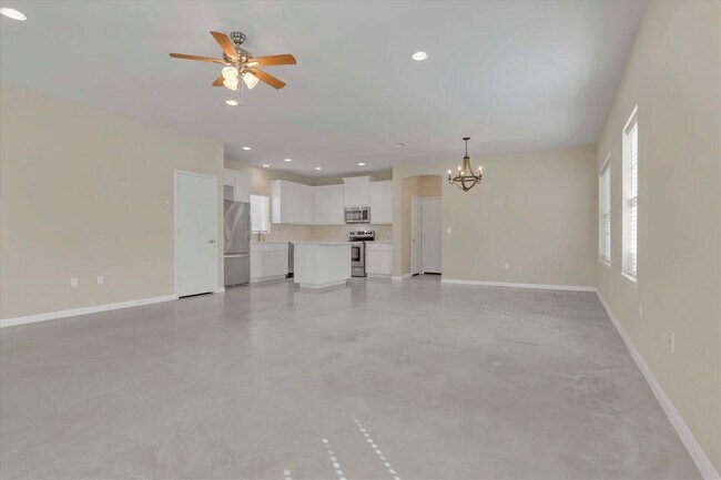 Building Photo - 215 Grange St