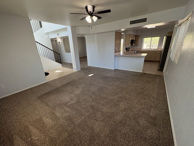 Building Photo - Beautiful eastside location