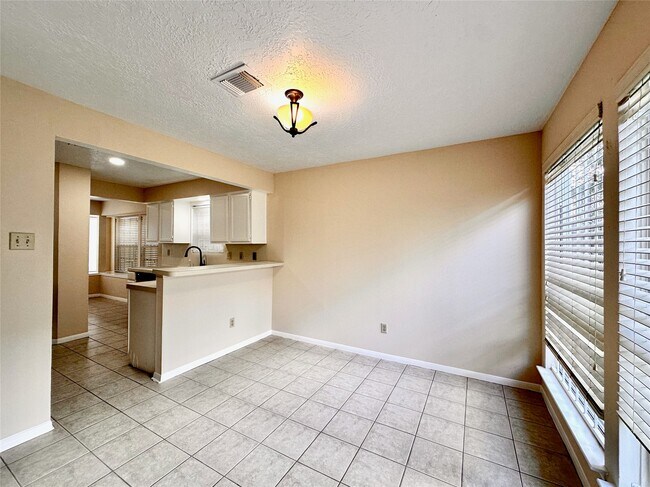 Building Photo - 6437 Chatham Island Ln