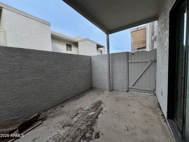 Building Photo - 16635 N Cave Creek Rd