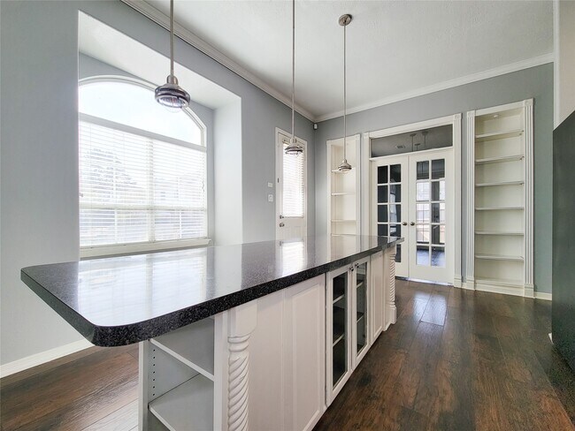 Building Photo - 12755 Mill Ridge Dr