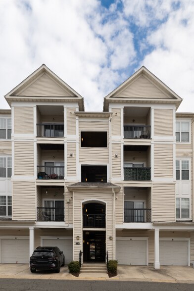 Building Photo - 11351 Aristotle Dr