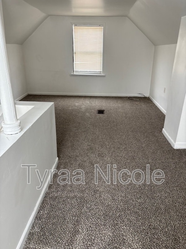 Building Photo - 18134 Vaughan St