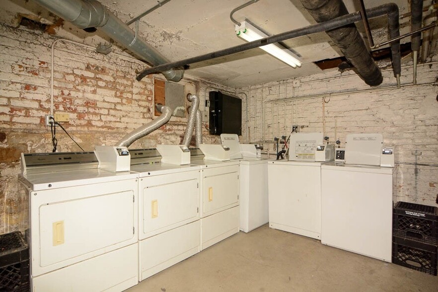 Building Photo - 3810 N Fremont St