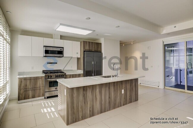 Building Photo - 1789 Washington St