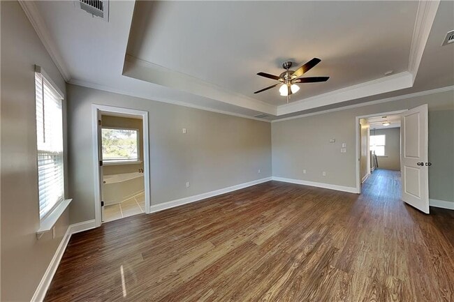 Building Photo - 122 Dynasty Ln