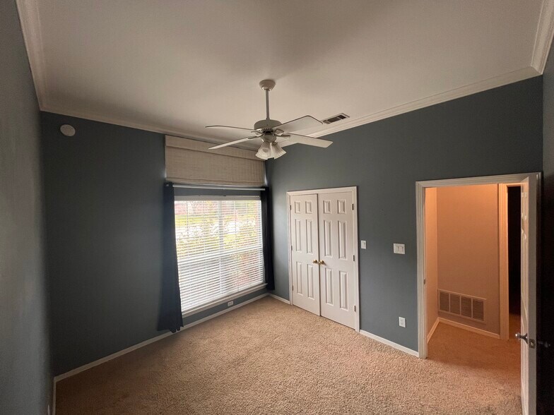 Building Photo - 7113 Holden Dr