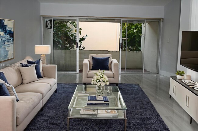 Building Photo - 1910 SW 17th Ave