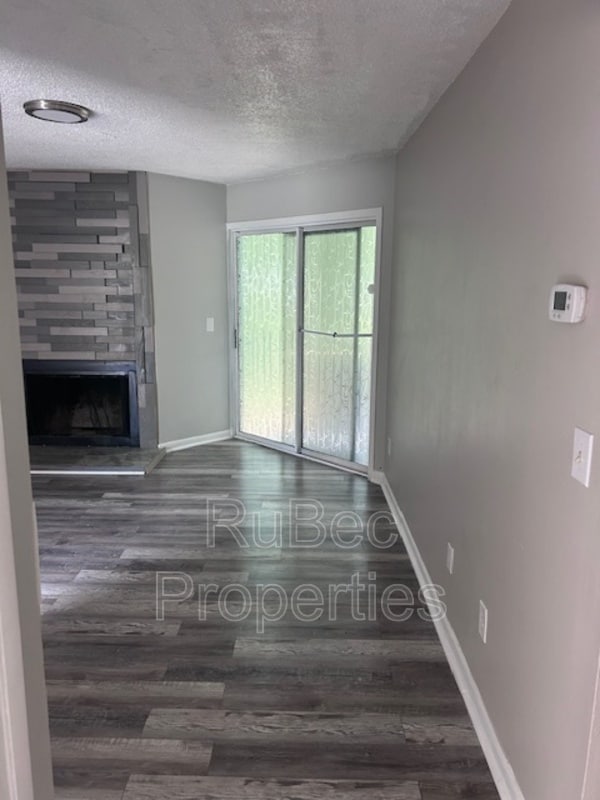 Building Photo - 4416 Sharon Chase Dr