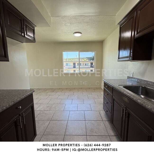 Building Photo - 11229 Brockway St