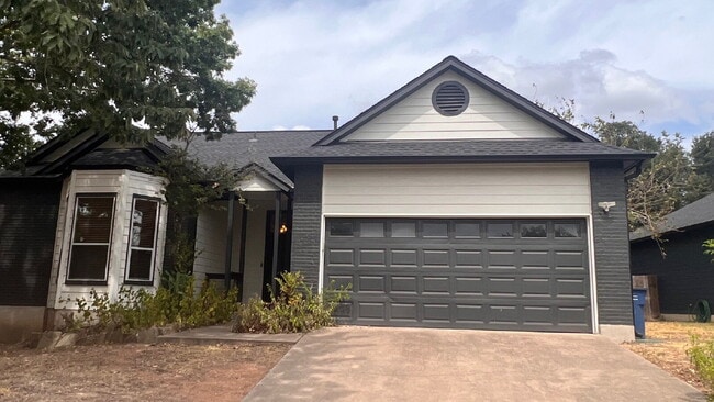 Primary Photo - Beautifully Updated 3BR Home in Prime South Austin Location!