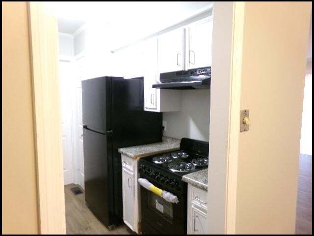 Building Photo - 1807 Sanford Dr