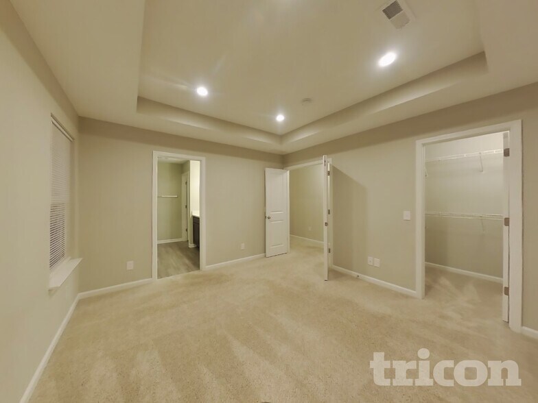 Building Photo - 301 Thomas Point Dr