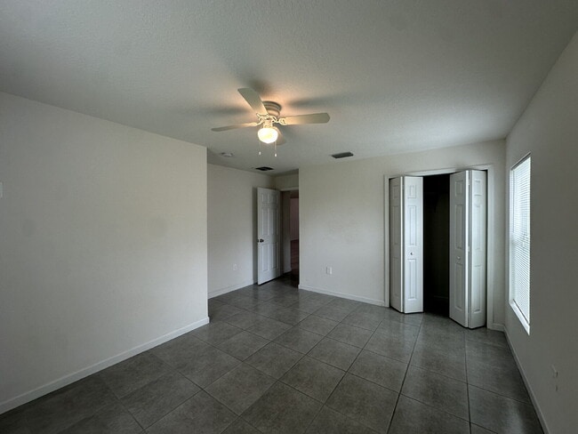 Building Photo - Charming 4-Bedroom Home with Granite Count...