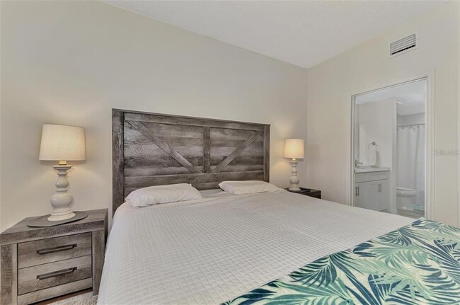 Building Photo - 5459 Bentgrass Dr