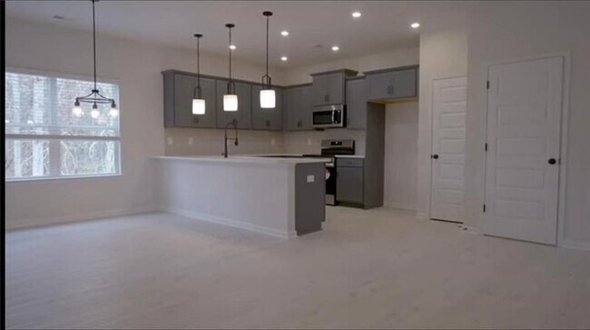 Building Photo - 702 Shetland Trl