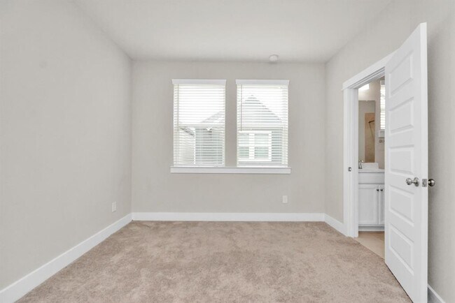 Building Photo - 716 Strawberry Pines Ct