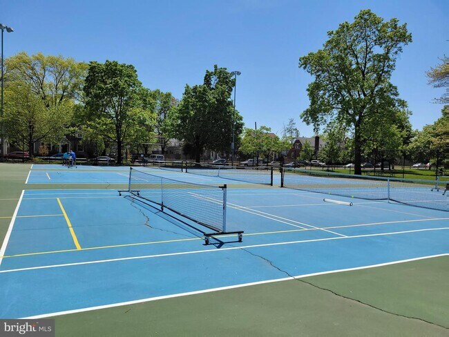 Building Photo - 2900 13th Rd S