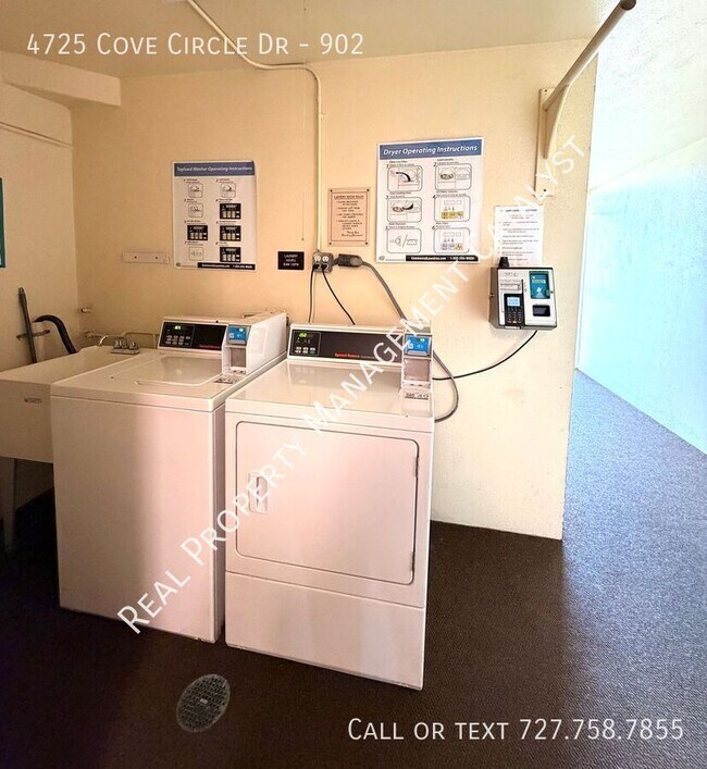 Building Photo - 4725 Cove Cir