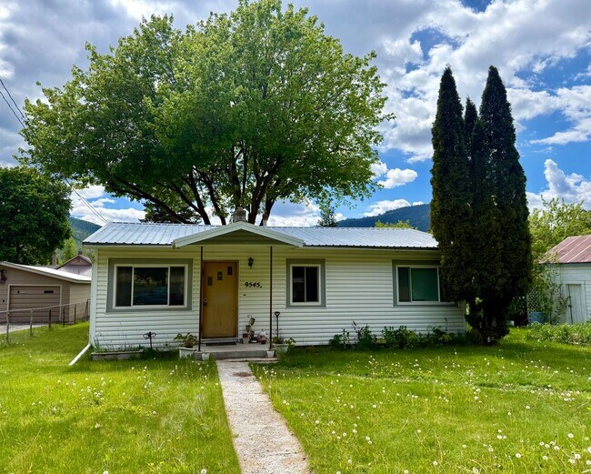 Building Photo - Charming 2 Bed / 1 Bath Home in Bonner! Pet Friendly!