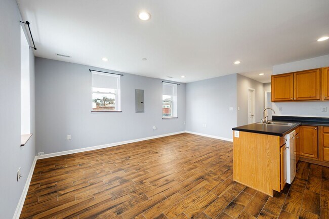 Building Photo - 6 N 18th St