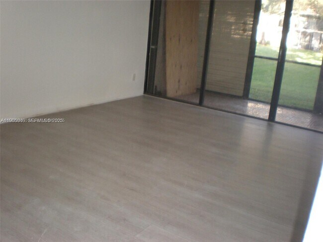 Building Photo - 5855 Washington St