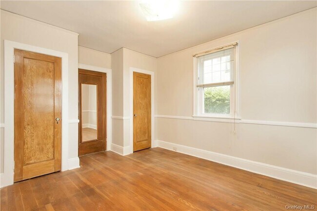 Building Photo - 14 Oakridge Pl