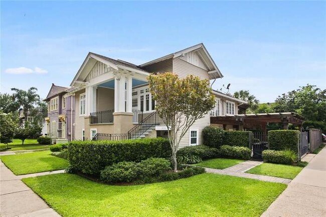 Primary Photo - 4200 Jena St
