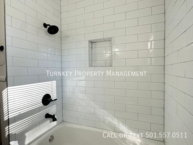Building Photo - 7017 Fairfield Dr